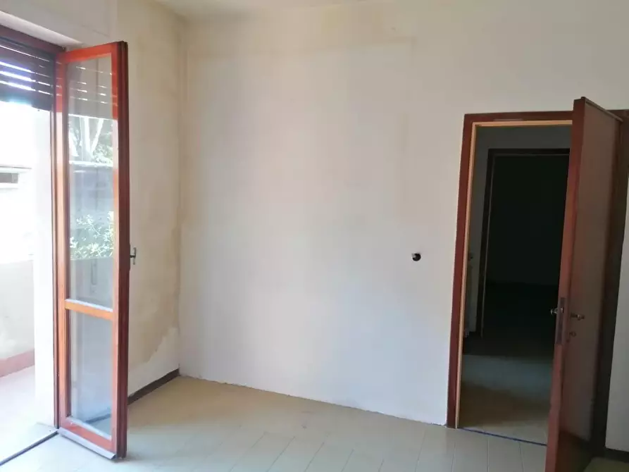 Immagine 9 di Appartamento in vendita  a Carrara