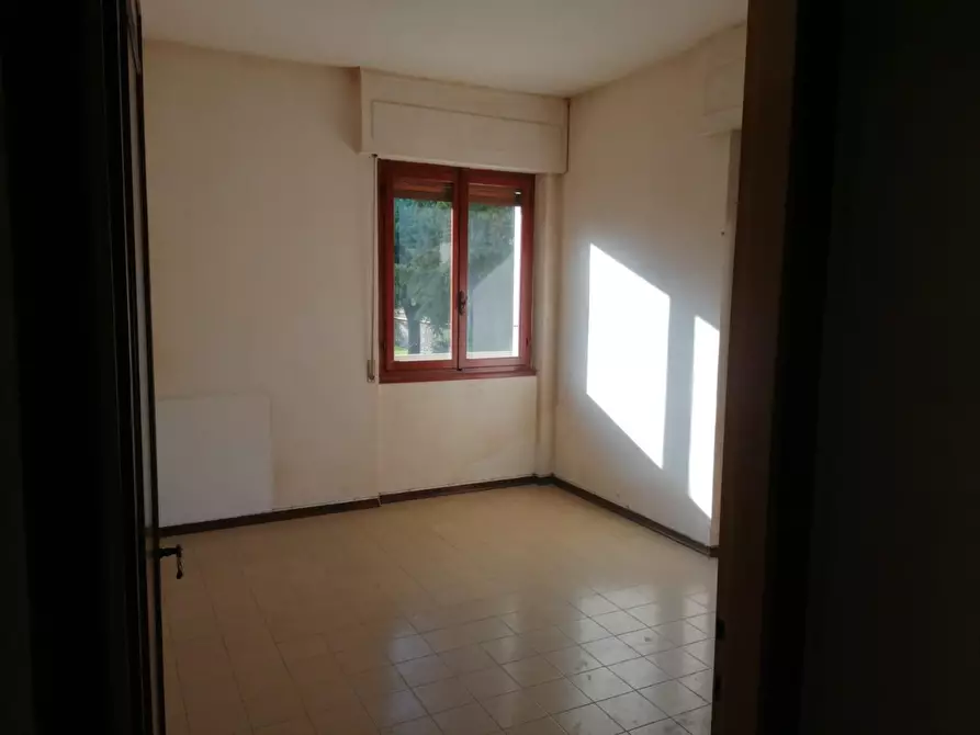 Immagine 5 di Appartamento in vendita  a Carrara