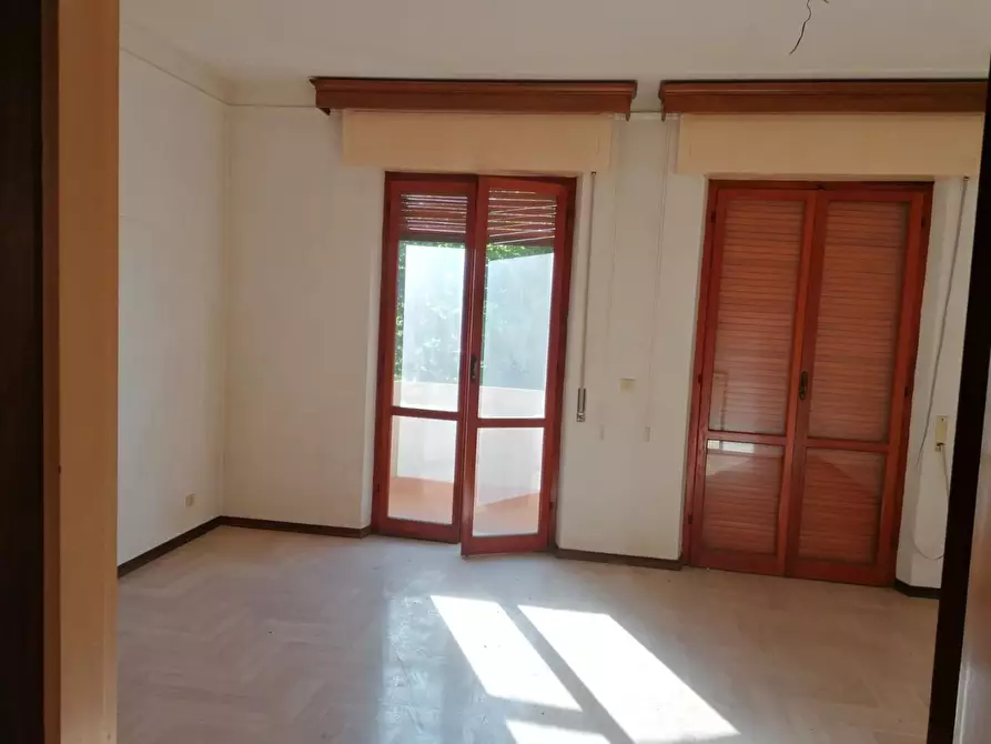 Immagine 8 di Appartamento in vendita  a Carrara