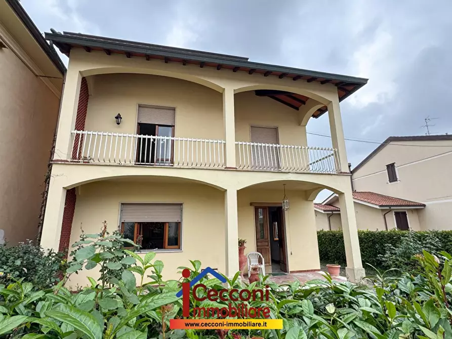 Immagine 2 di Casa indipendente in vendita  a Cerreto Guidi