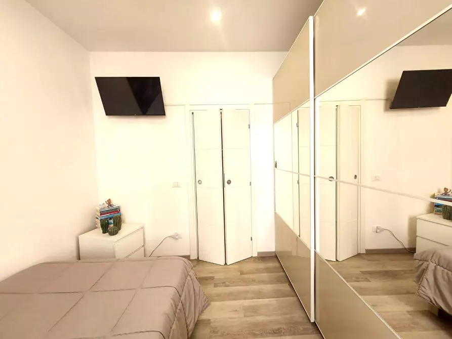 Immagine 39 di Appartamento in vendita  a Lucca