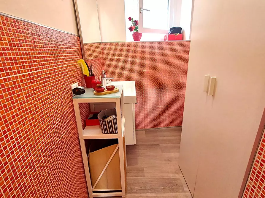 Immagine 23 di Appartamento in vendita  a Lucca