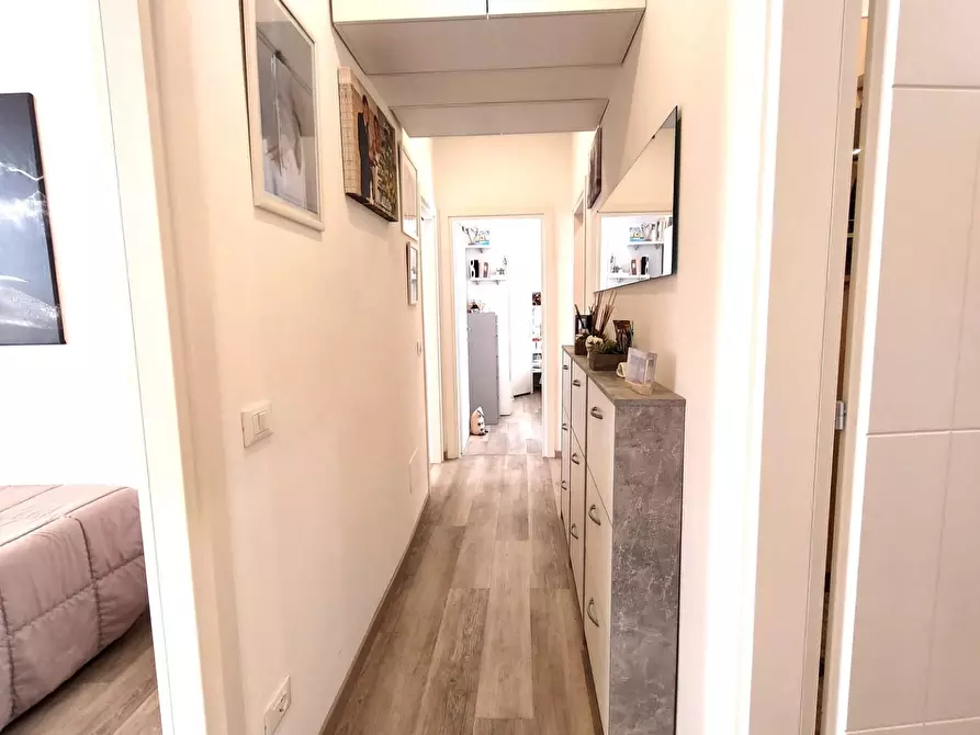 Immagine 20 di Appartamento in vendita  a Lucca