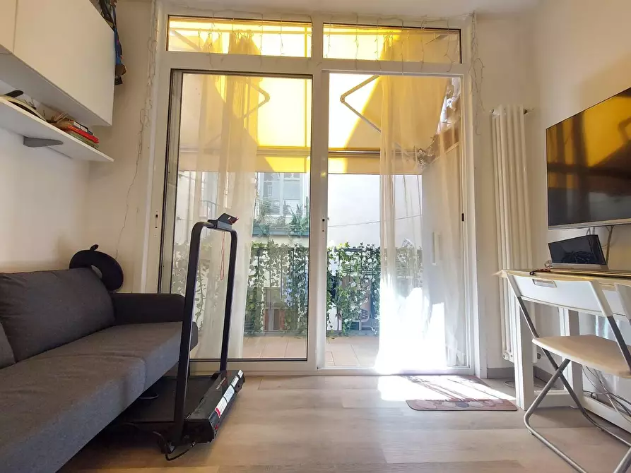 Immagine 50 di Appartamento in vendita  a Lucca