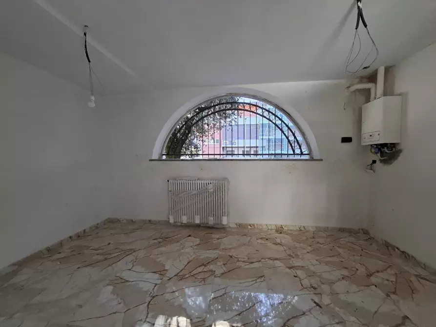 Immagine 8 di Appartamento in vendita  a Carrara