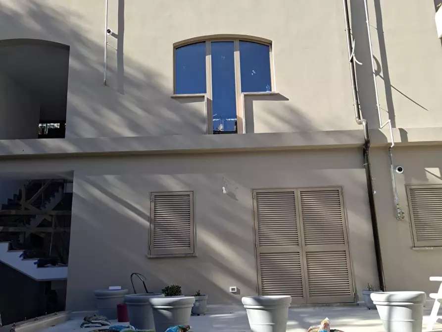 Immagine 3 di Appartamento in vendita  a Carrara