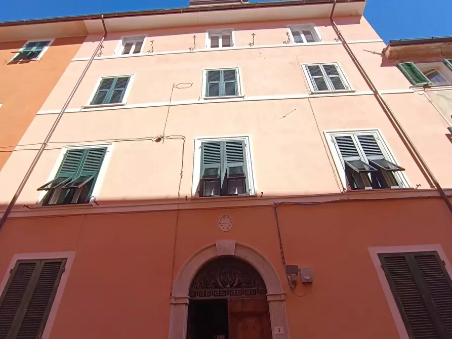 Immagine 2 di Appartamento in vendita  a Massa