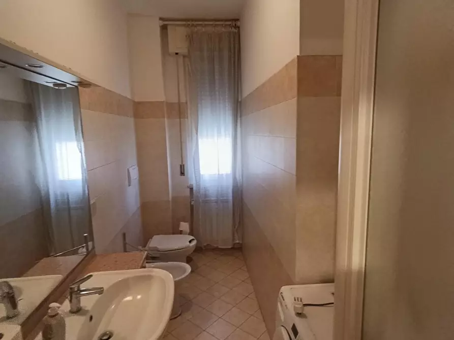 Immagine 21 di Appartamento in vendita  a Livorno