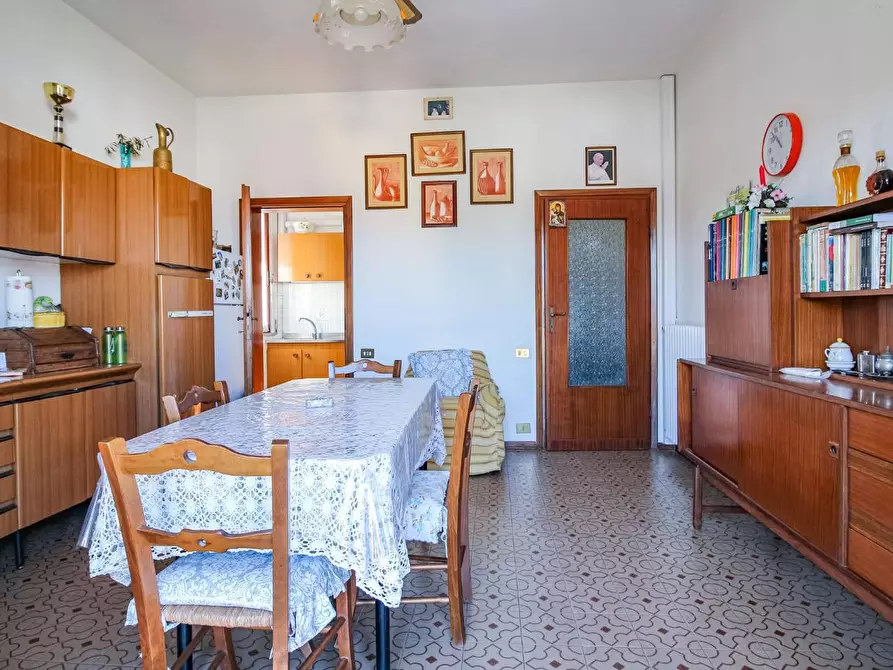 Immagine 10 di Appartamento in vendita  a Vecchiano