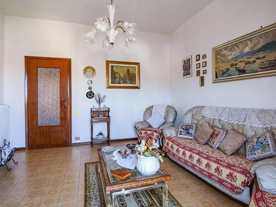 Immagine 6 di Appartamento in vendita  a Vecchiano