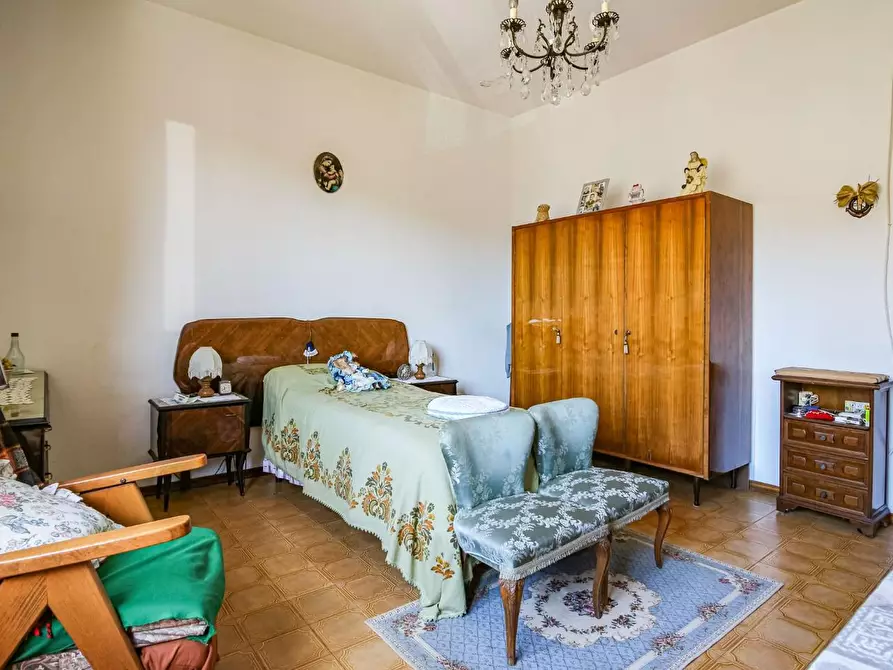 Immagine 21 di Appartamento in vendita  a Vecchiano