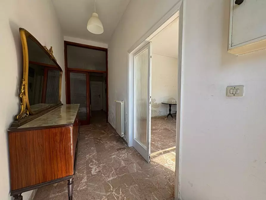 Immagine 5 di Casa trifamiliare in vendita  a Viareggio