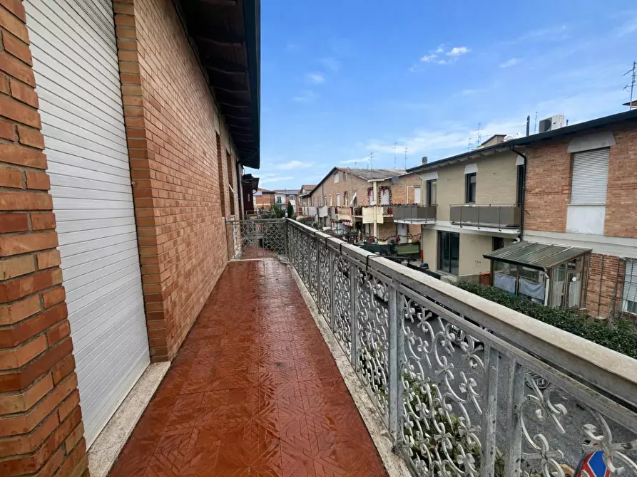 Immagine 25 di Casa trifamiliare in vendita  a Viareggio