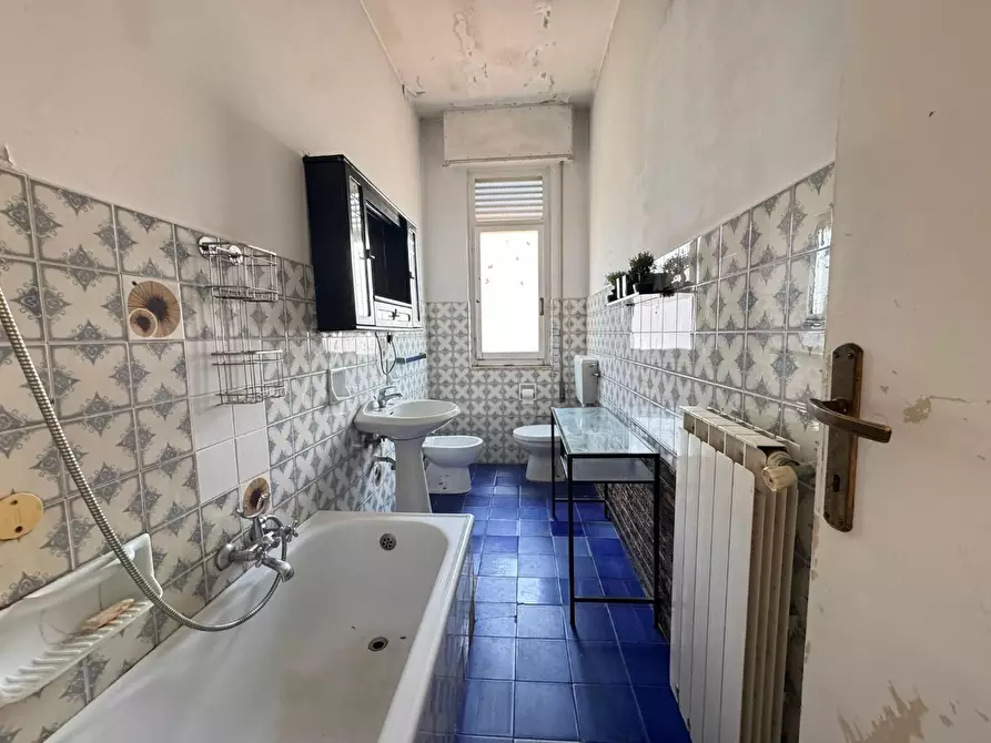 Immagine 29 di Casa trifamiliare in vendita  a Viareggio