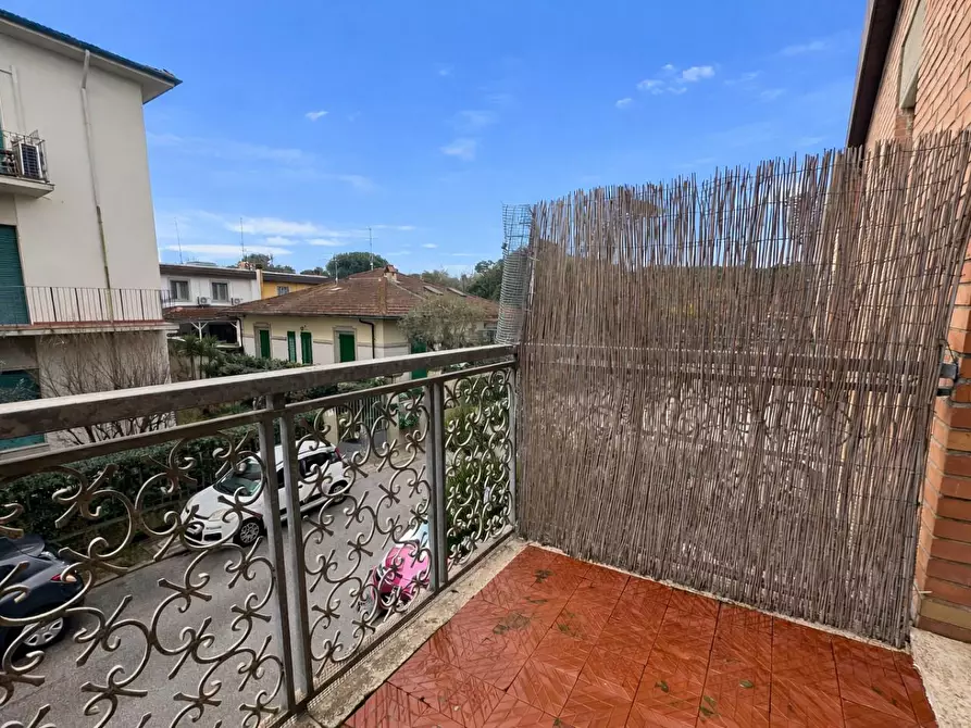 Immagine 22 di Casa trifamiliare in vendita  a Viareggio