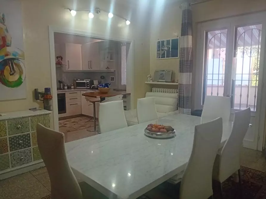 Immagine 4 di Villetta a schiera in vendita  a Carmignano