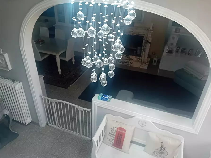 Immagine 9 di Villetta a schiera in vendita  a Carmignano