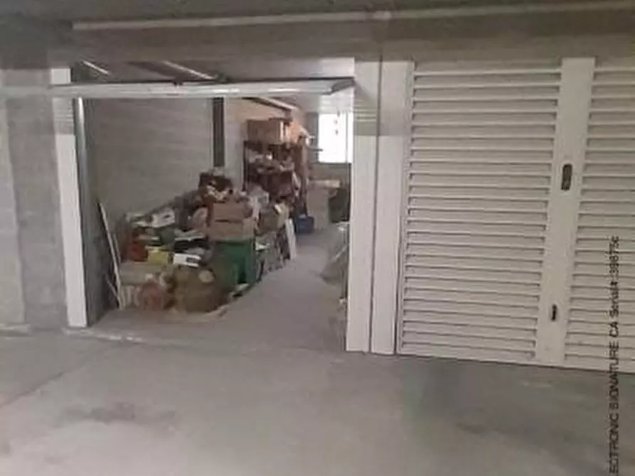 Immagine 1 di Garage in vendita  a Alessandria