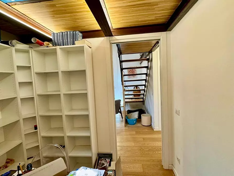 Immagine 29 di Appartamento in vendita  a Lucca