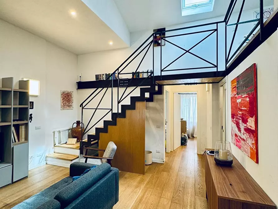 Immagine 22 di Appartamento in vendita  a Lucca