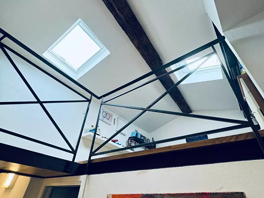 Immagine 39 di Appartamento in vendita  a Lucca