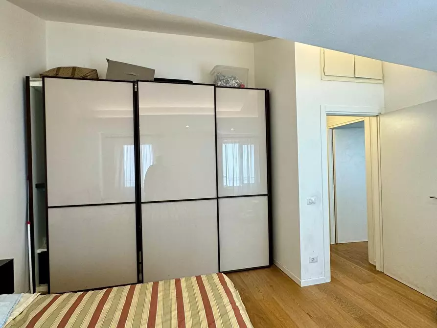 Immagine 36 di Appartamento in vendita  a Lucca