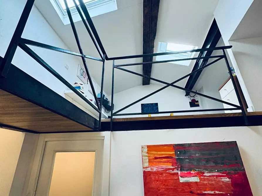 Immagine 40 di Appartamento in vendita  a Lucca