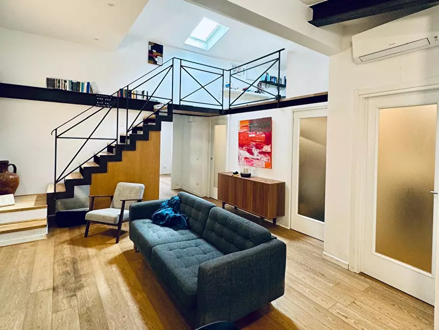 Immagine 42 di Appartamento in vendita  a Lucca