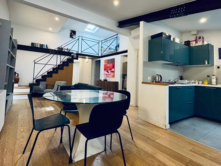 Immagine 5 di Appartamento in vendita  a Lucca