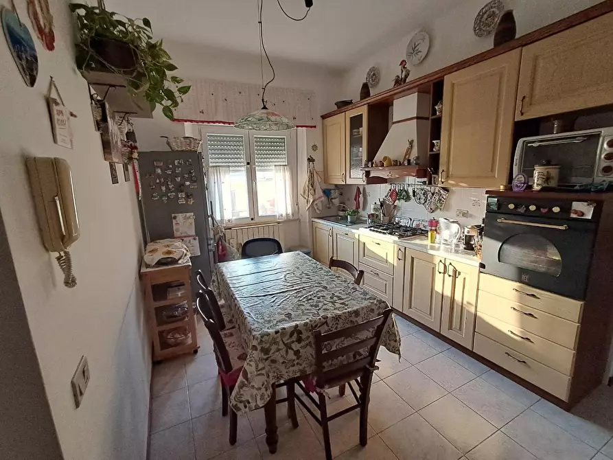 Immagine 1 di Appartamento in vendita  a Livorno