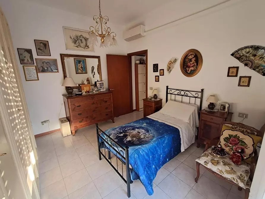 Immagine 5 di Appartamento in vendita  a Livorno