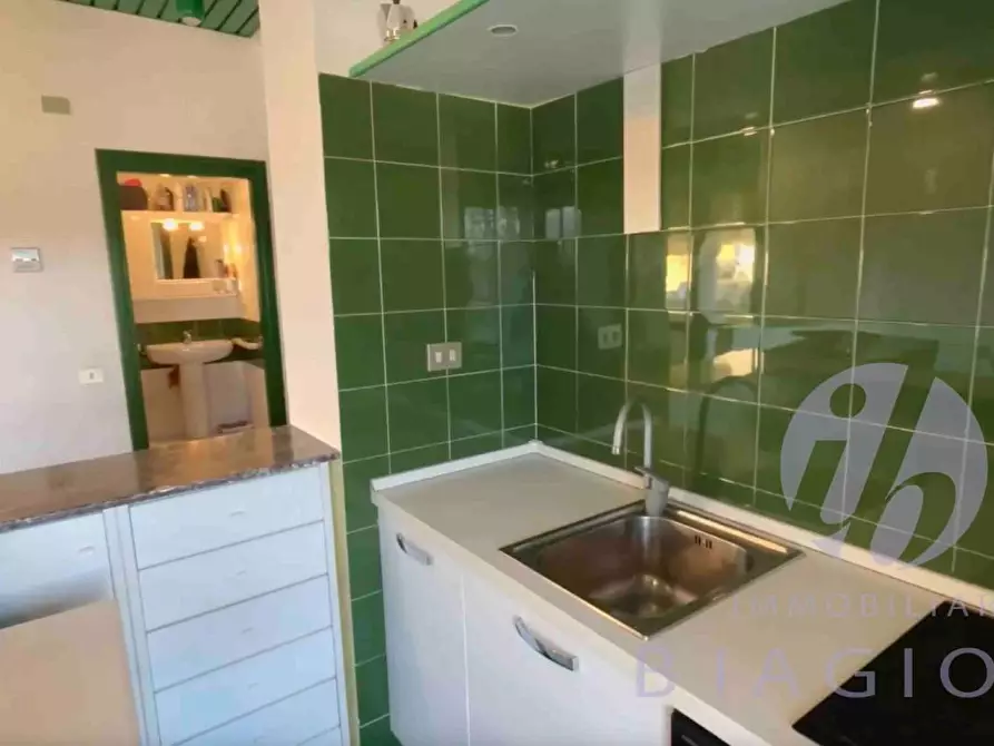 Immagine 13 di Appartamento in vendita  a Montignoso