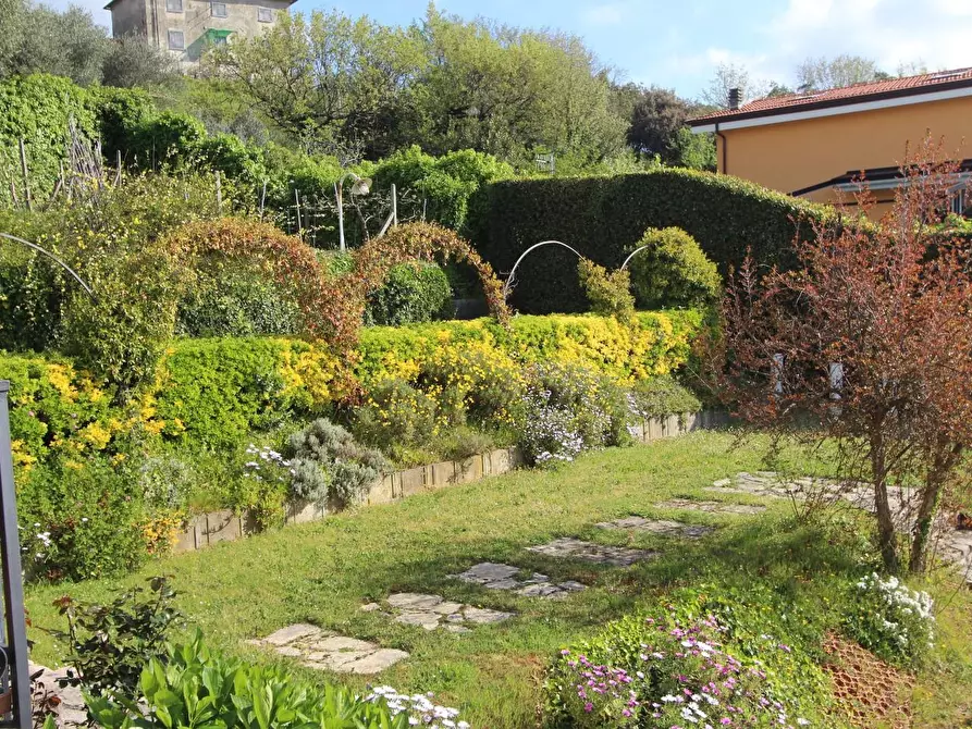 Immagine 14 di Casa semindipendente in vendita  a La Spezia