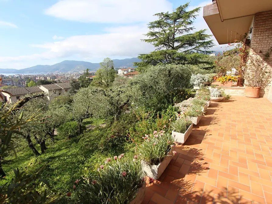Immagine 3 di Casa semindipendente in vendita  a La Spezia