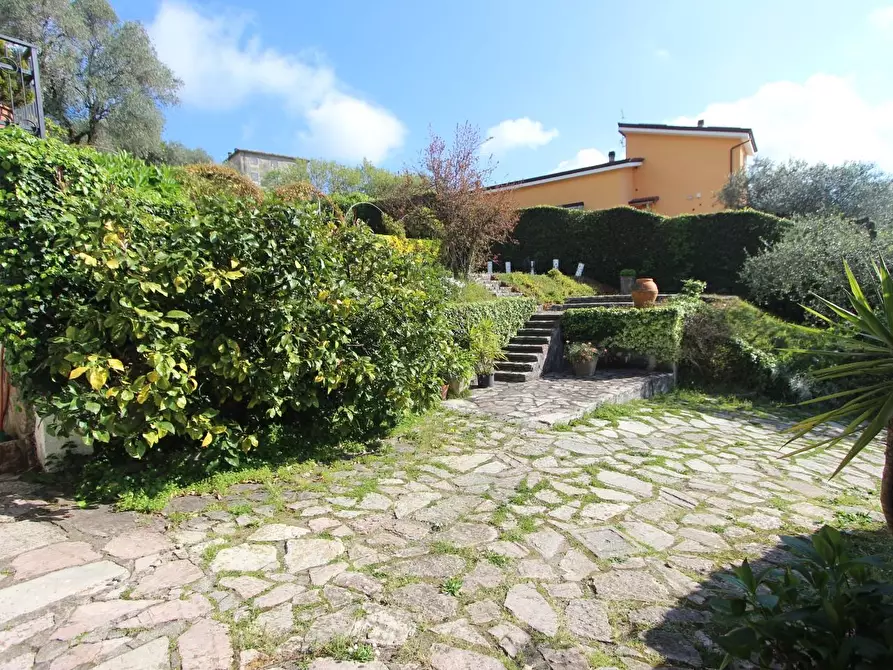 Immagine 6 di Casa semindipendente in vendita  a La Spezia