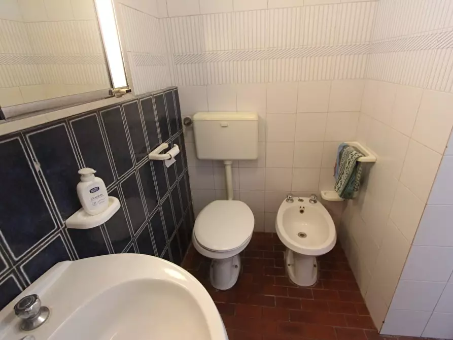 Immagine 43 di Casa semindipendente in vendita  a La Spezia