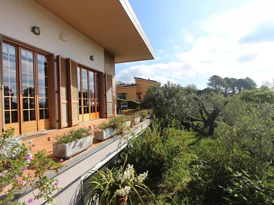 Immagine 4 di Casa semindipendente in vendita  a La Spezia