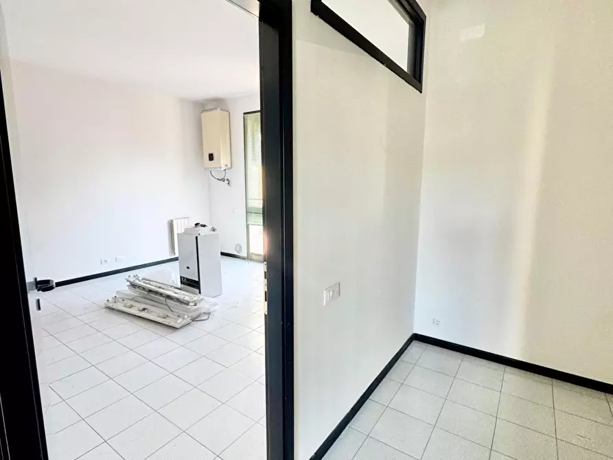 Immagine 3 di Ufficio in affitto  a Ponsacco