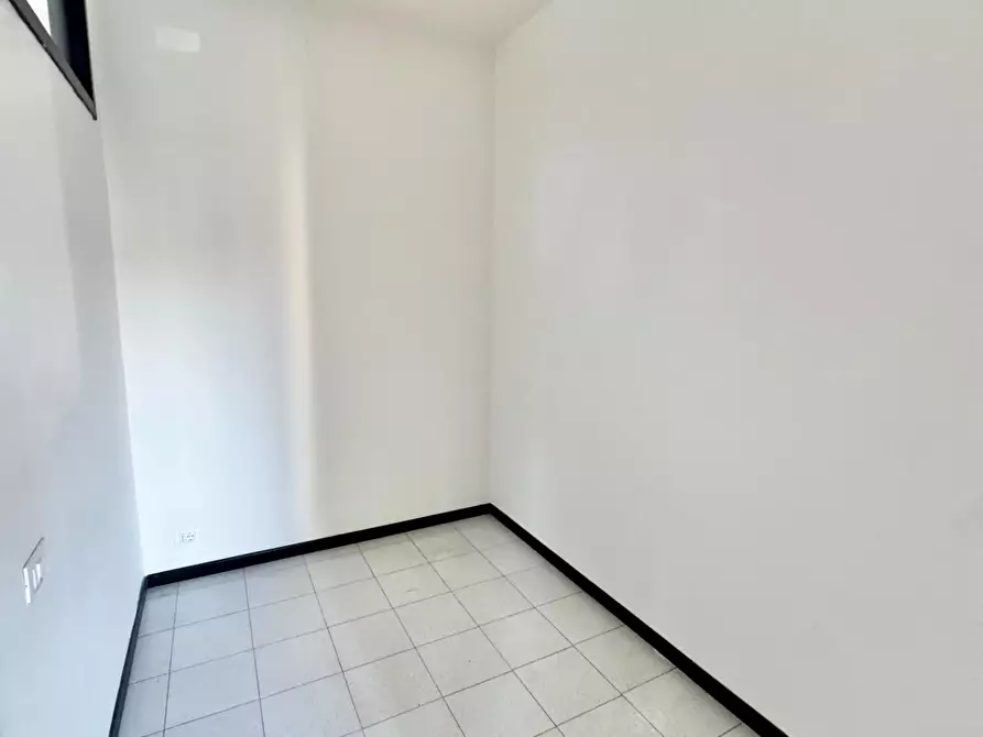 Immagine 6 di Ufficio in affitto  a Ponsacco