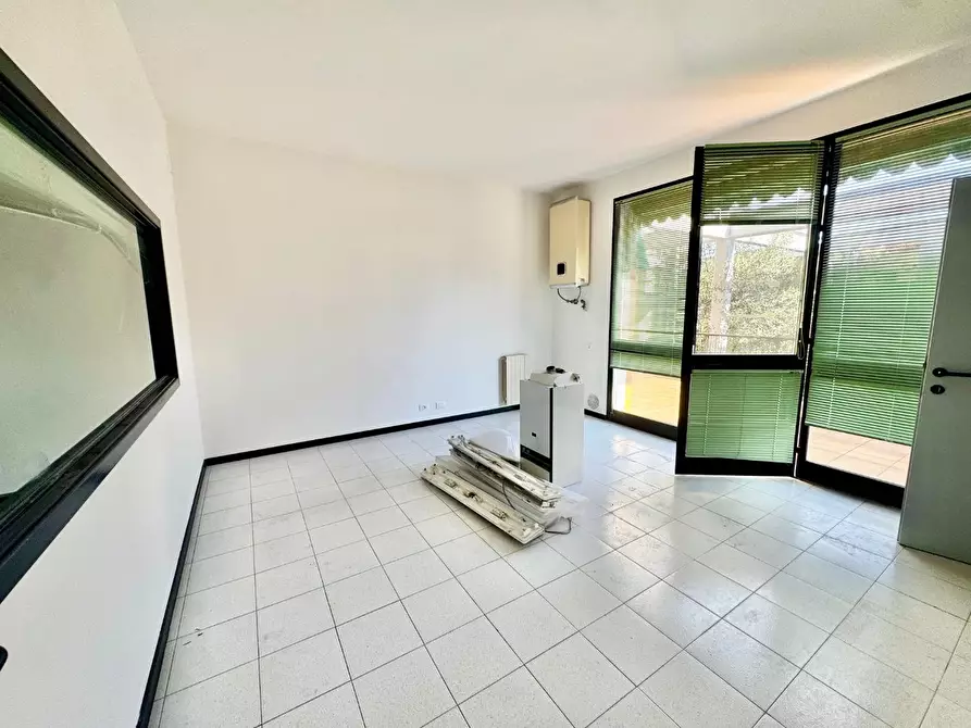 Immagine 1 di Ufficio in affitto  a Ponsacco