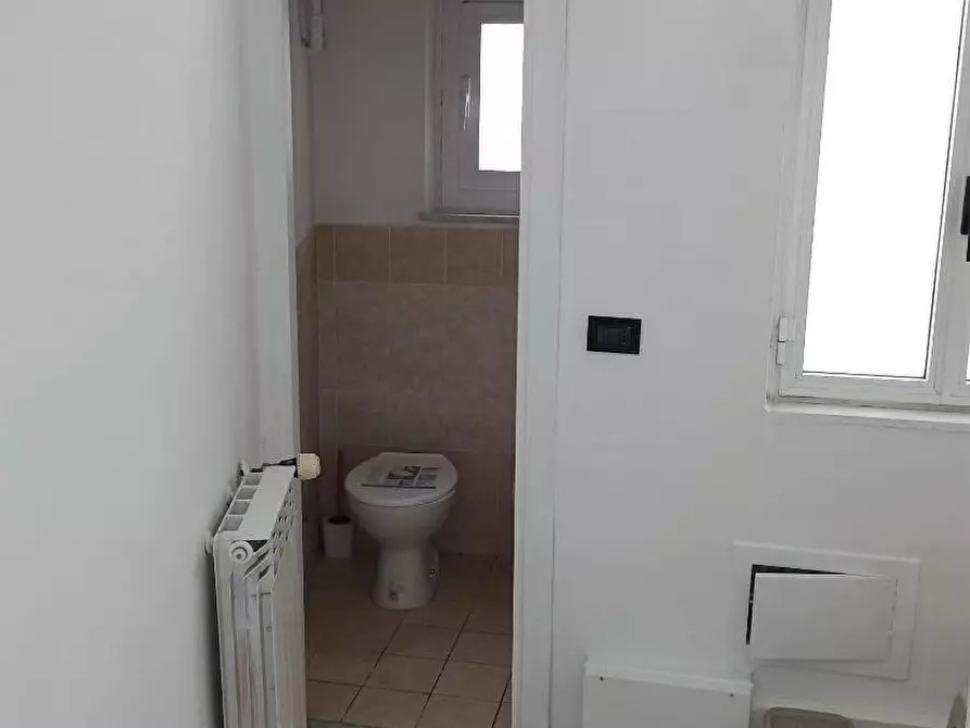 Immagine 7 di Appartamento in vendita  a Livorno