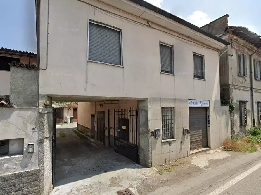 Immagine 1 di Negozio in vendita  a Certosa Di Pavia