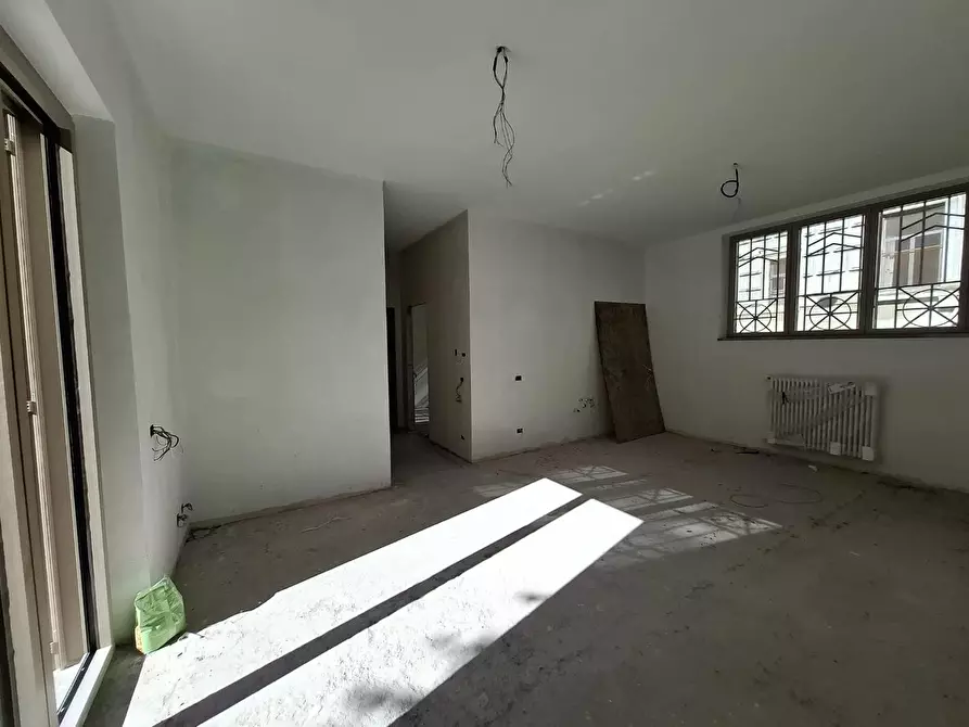 Immagine 3 di Appartamento in vendita  a Carrara