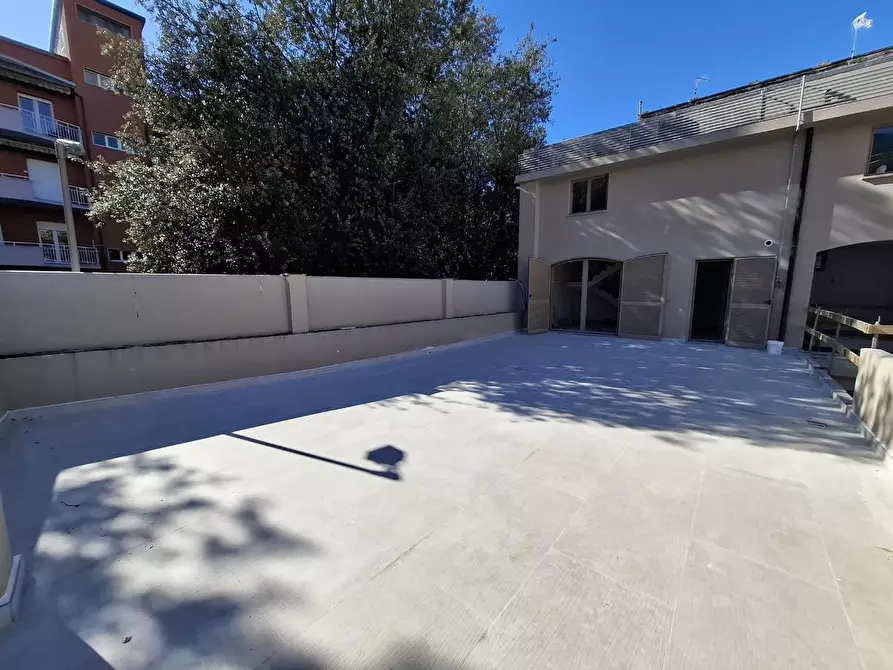 Immagine 2 di Appartamento in vendita  a Carrara