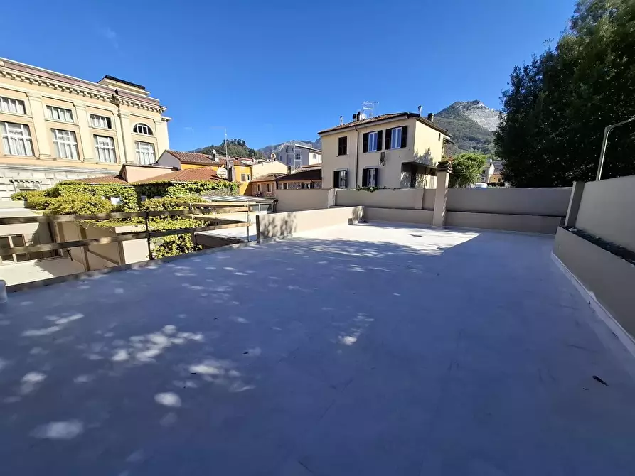 Immagine 3 di Appartamento in vendita  a Carrara