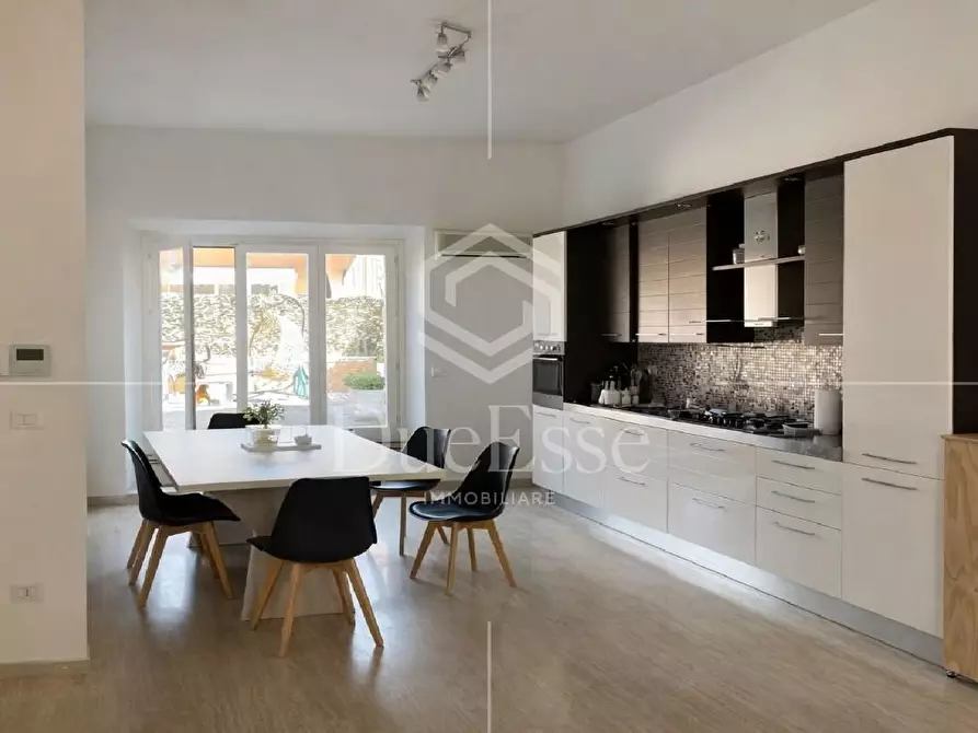 Immagine 1 di Appartamento in vendita  a Pisa