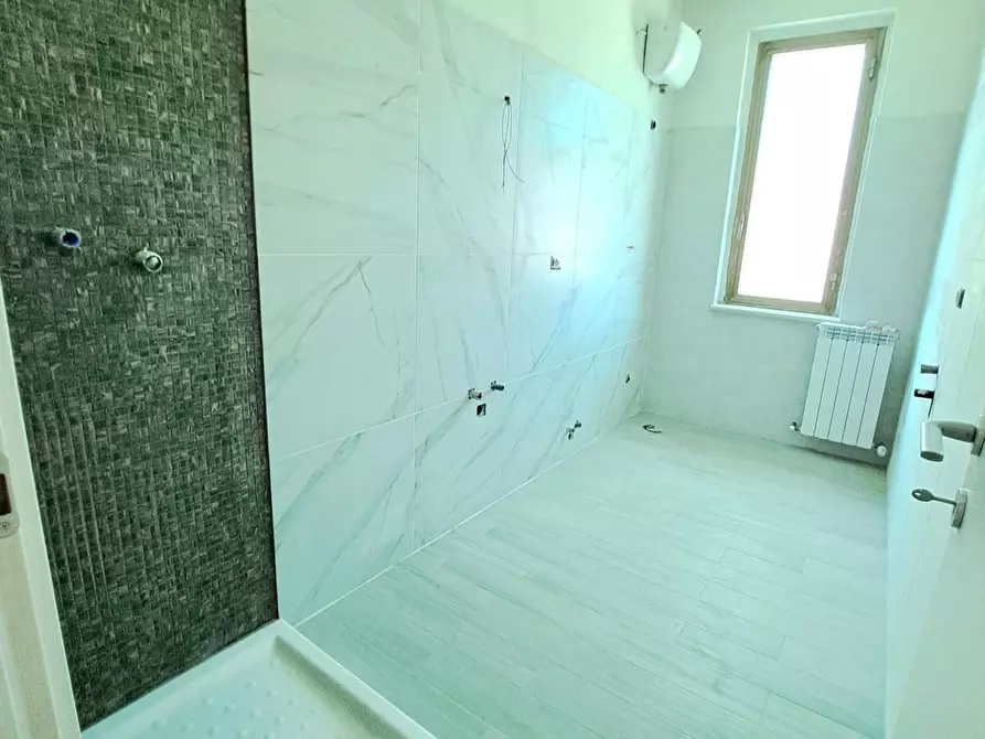 Immagine 11 di Appartamento in vendita  a Vinci