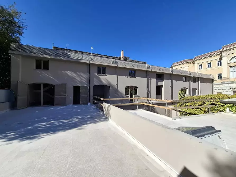 Immagine 7 di Appartamento in vendita  a Carrara