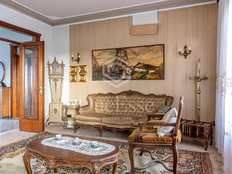 Immagine 23 di Villa in vendita  a Fucecchio