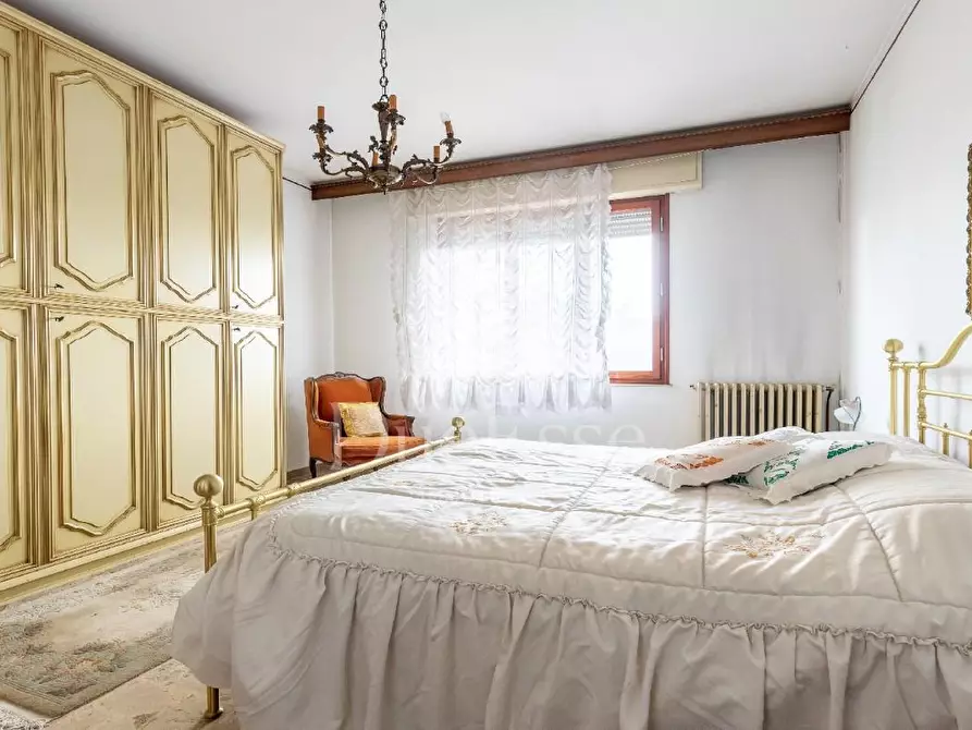 Immagine 7 di Villa in vendita  a Fucecchio